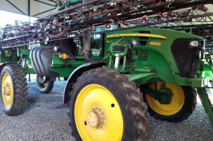 Розпродаж самохідних оприскувачів John Deere- фото № 2