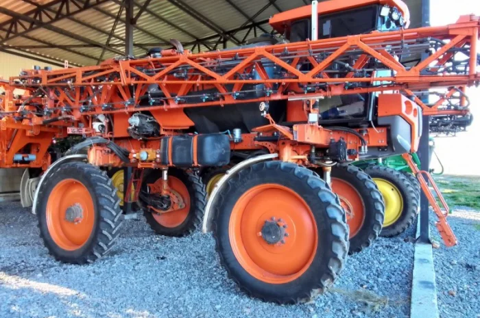 Розпродаж самохідних оприскувачів John Deere- фото № 4