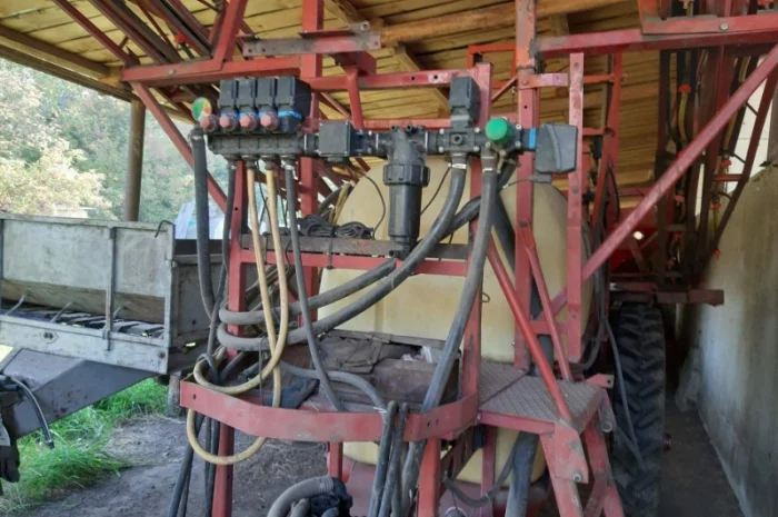 Опрыскиватель Hardi 18м- фото № 2