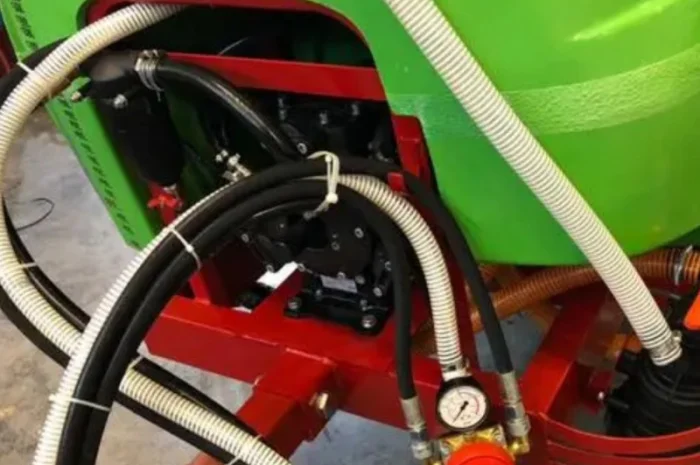 Продам садовый опрыскиватель на 2000 литров Прицепной Родос-2000- фото № 7