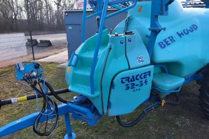 Причіпний обприскувач Berthoud Tracker 3200 32-34 AX28 (Берту)- фото № 5