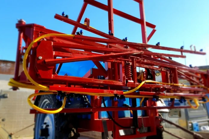 Оприскувач причіпний 2000 2500 л Польща- фото № 1