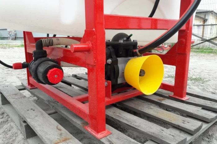 Навісний обприскувач ОП-800 л для внесення пестицидів штанга 12 м- фото № 12