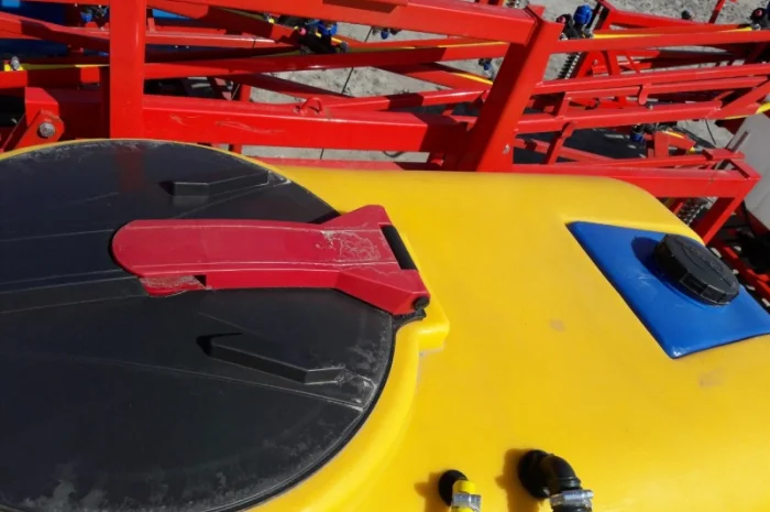 Навісний обприскувач 600 л штанга 14 м для внесення пестицидів- фото № 10