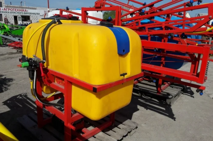 Навісний обприскувач 600 л штанга 14 м для внесення пестицидів- фото № 2