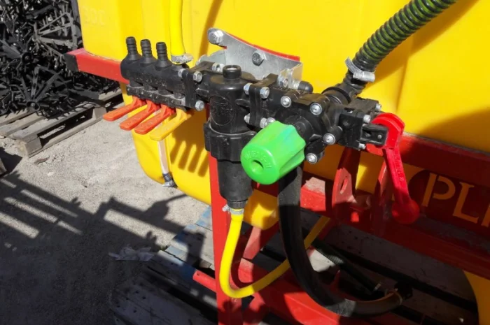 Навісний обприскувач 600 л штанга 14 м для внесення пестицидів- фото № 7