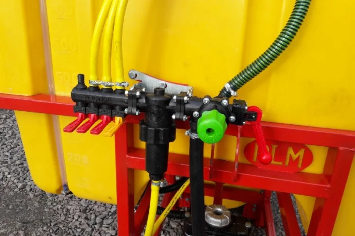 Садовий навісний обприскувач 800 л- фото № 10