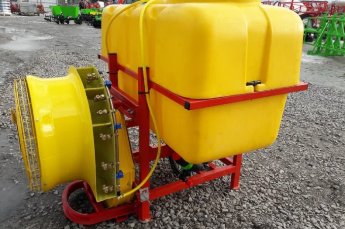 Садовий навісний обприскувач 800 л- фото № 12