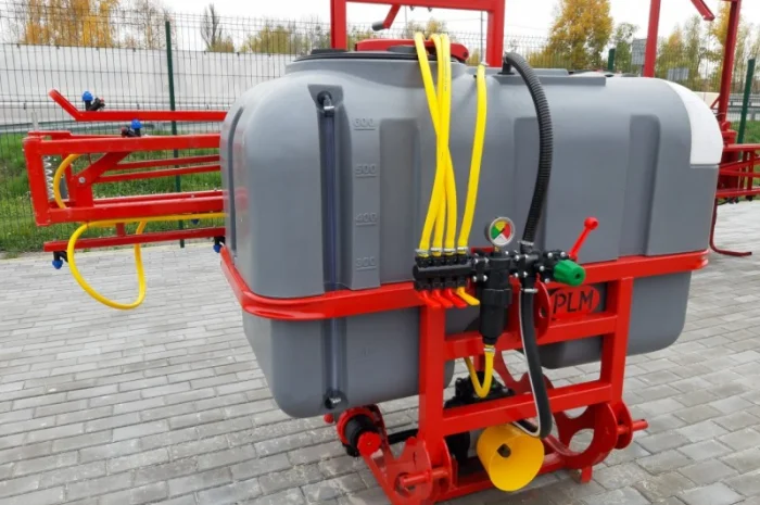 Навісний обприскувач на 600 л штанга 14м- фото № 1