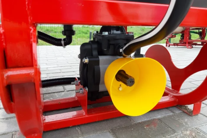 Навісний обприскувач на 600 л штанга 14м- фото № 7