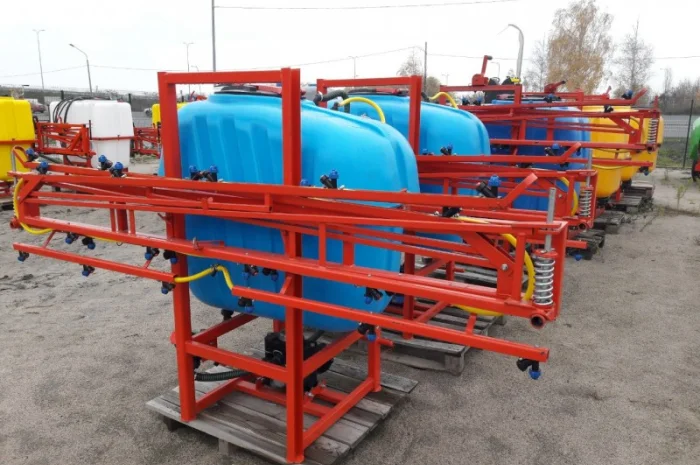 Навісний обприскувач 400 л для внесення пестицидів штанга 12 м- фото № 3