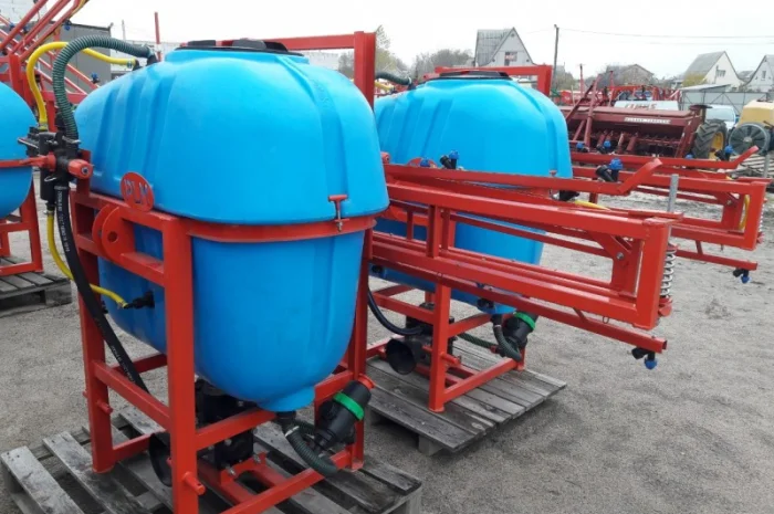 Навісний обприскувач 400 л для внесення пестицидів штанга 12 м- фото № 4