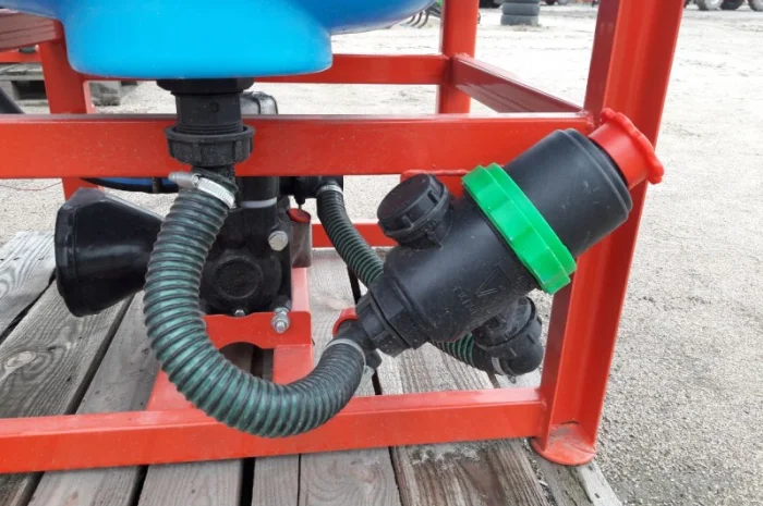 Навісний обприскувач 400 л для внесення пестицидів штанга 12 м- фото № 7