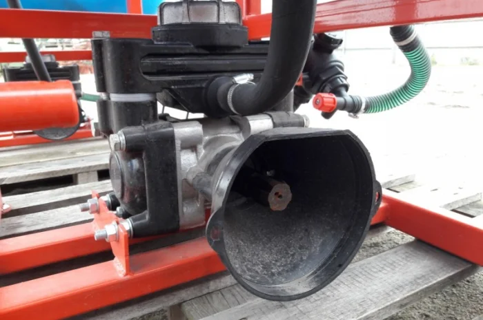 Навісний обприскувач 400 л для внесення пестицидів штанга 12 м- фото № 8