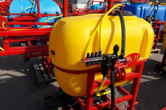 Навісний обприскувач 300 л для внесення пестицидів- фото № 1