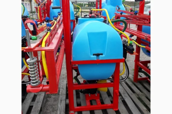 Навісний обприскувач 200 л для внесення пестицидів штанга 10 м- фото № 1