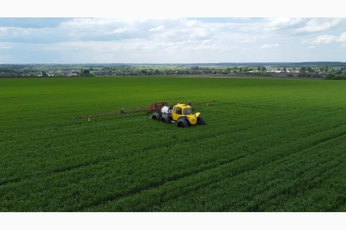 Опрыскиватель самоходный ОС "Капелька-У" (РОСА аналог)от украинского производителя АГРОБАТ- фото № 1