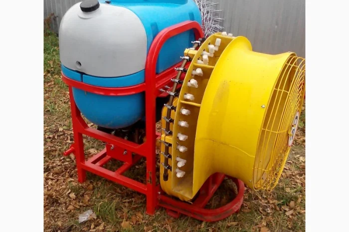 Садовий навісний обприскувач 200 л- фото № 2