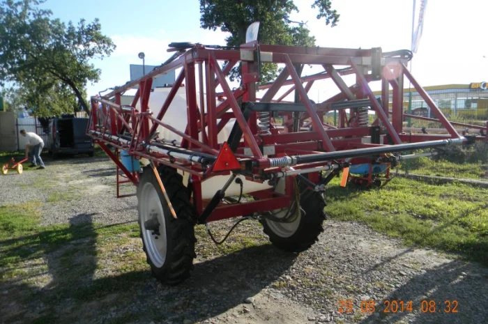 Штанга крила 18 м на обприскувач причіпний- фото № 6