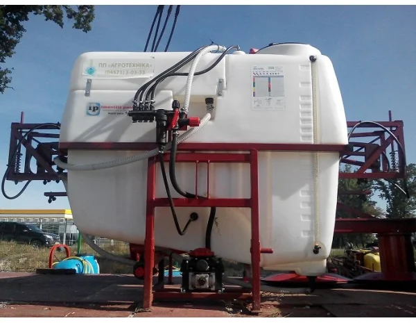 Опрыскиватель навесной 200 л, 400 л, 600 л, 800 л, 1000 л. ПРОИЗВОДИТЕЛЬ- фото № 1