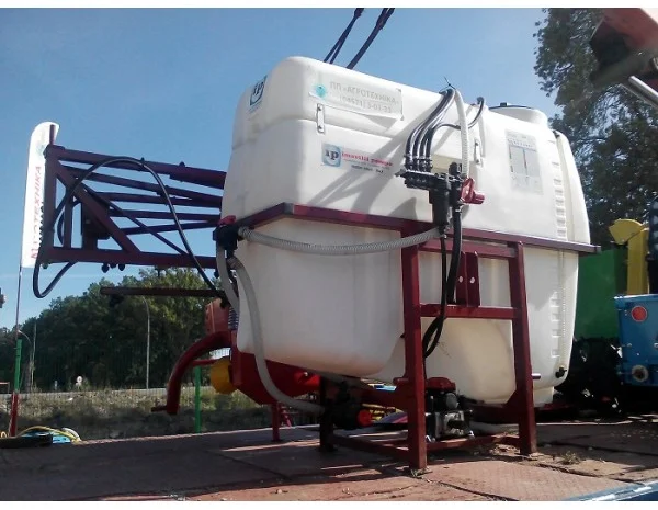 Опрыскиватель навесной 200 л, 400 л, 600 л, 800 л, 1000 л. ПРОИЗВОДИТЕЛЬ- фото № 2