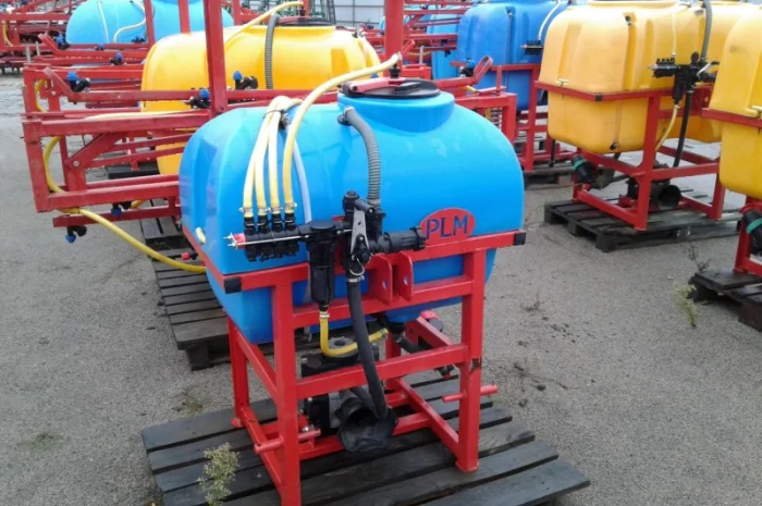 Опрыскиватель навесной 200 л, 400 л, 600 л, 800 л, 1000 л. ПРОИЗВОДИТЕЛЬ- фото № 3