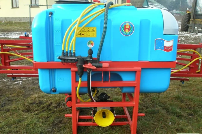 Опрыскиватель штанговый 800 литров 14 метров- фото № 1