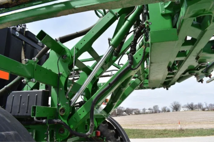 Б/у опрыскиватель John Deere R4030 (4730)- фото № 12