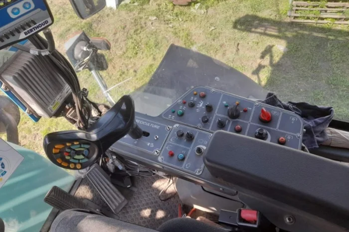 Опрыскиватель самоходный Berthoud RAPTOR 4240- фото № 13