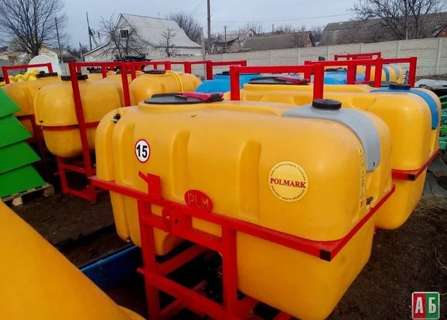 Продаж оприскувачів Польша Полмарк на 200л- фото № 1