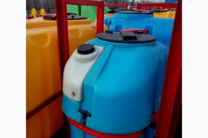 Продаж оприскувачів Польша Полмарк на 200л- фото № 3