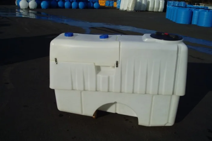 Емкость для навесного опрыскивателя AGRO 1000 - ТМ «Укрхiмпласт»- фото № 1