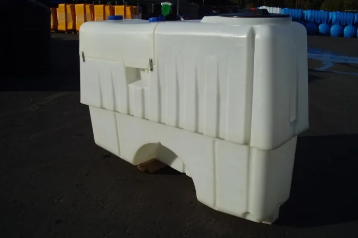 Емкость для навесного опрыскивателя AGRO 1000 - ТМ «Укрхiмпласт»- фото № 2