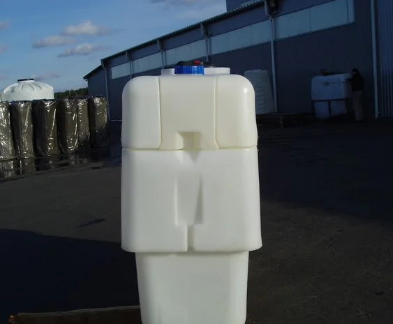 Емкость для навесного опрыскивателя AGRO 1000 - ТМ «Укрхiмпласт»- фото № 3