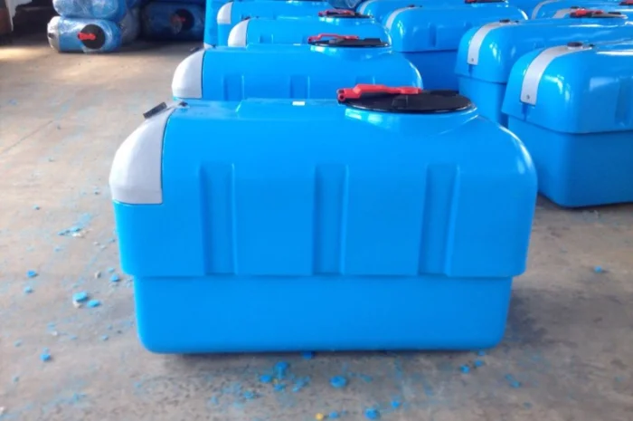 Бочка, емкость для опрыскивателя, опрыскиватель, для воды и других целей 200 - 800л Польша- фото № 5