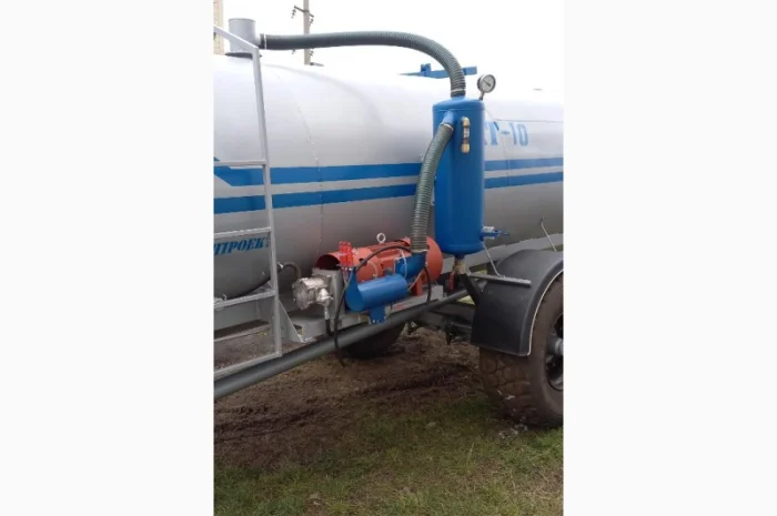 Бочка МЖТ 10 одноосна вакумна з навозним розкидачем 12м- фото № 3