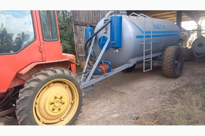 Бочка вакумна МЖТ-8 для свинокомплексу з розкидачем- фото № 1