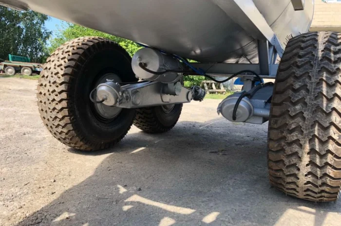 Бочка МЖТ.8 для навозу вакумна з розкидачем- фото № 2