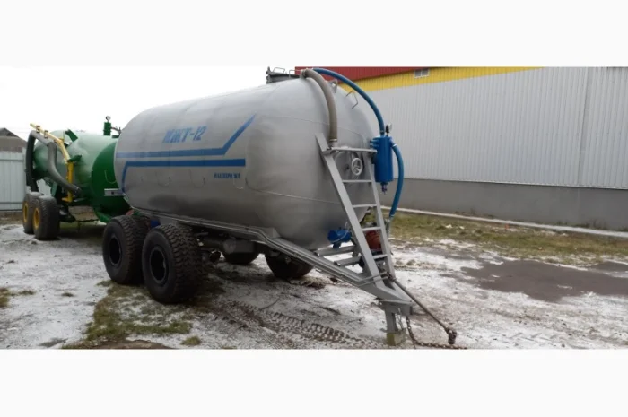 Бочка МЖТ-12 з вакумною установкою та розкидачем- фото № 1