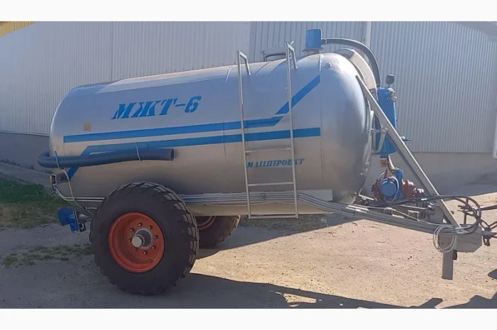 Бочка навозу МЖТ6 (6м3; 8мм; вакум КО503, розкидач)- фото № 1