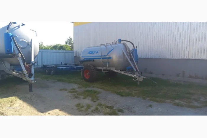 Бочка навозу МЖТ6 (6м3; 8мм; вакум КО503, розкидач)- фото № 2