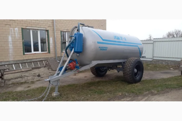 МЖТ-8 вакумна бочка до МТЗ-892 для води чи з розкидачем навозу- фото № 1