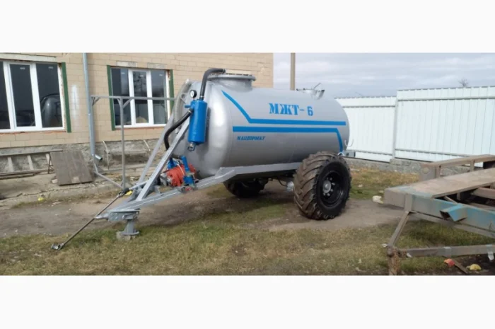 Причіп-бочка МЖТ-6 вакумна з розкидачем навозу- фото № 1