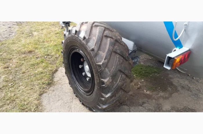 Причіп-бочка МЖТ-6 вакумна з розкидачем навозу- фото № 5