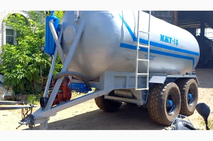 Вакумна бочка МЖТ-16 на пневмоподушках з розкидачем 12-14м- фото № 3