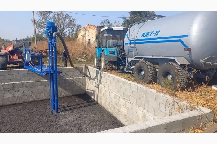 Бочка МЖТ-12 навозу має мішалку + розкидач 12м- фото № 1