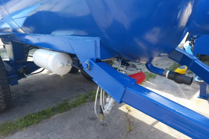 Бочка МЖТ-16, МЖТ-10 для перевезення рідких добрив- фото № 4