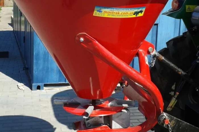 Продам Разбрасыватель удобрений 240 л однодисковый /Польша/- фото № 3