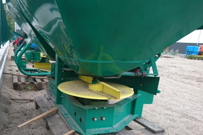 Розкидач добрив МВД-1200, машина внесения удобрений МВУ, разбрасыватель. Акция- фото № 4