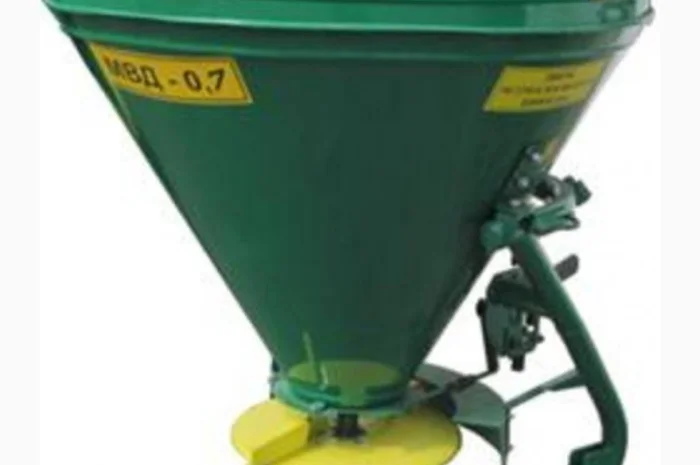 Машина внесения удобрений МВУ-700, Розкидач добрив МВД-0, 7, разбрасыватель. Акция- фото № 2